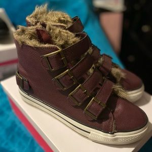 Daanya Shoe Dazzle Boot Size 9 Burgandy